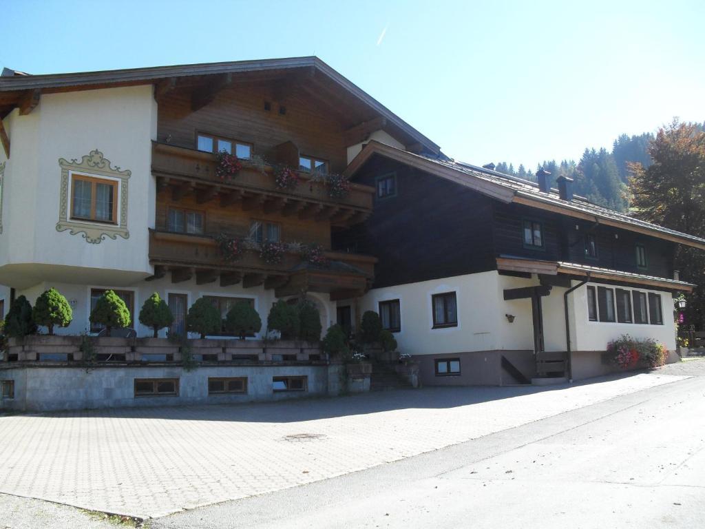 Jugendgastehaus Oberau Hotell Maria Alm am Steinernen Meer Eksteriør bilde